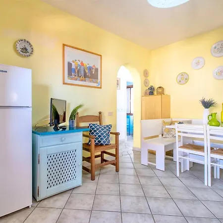 Two Bedrooms In Marinella Just 150 Mt From The Sea Apartman Golfo Aranci