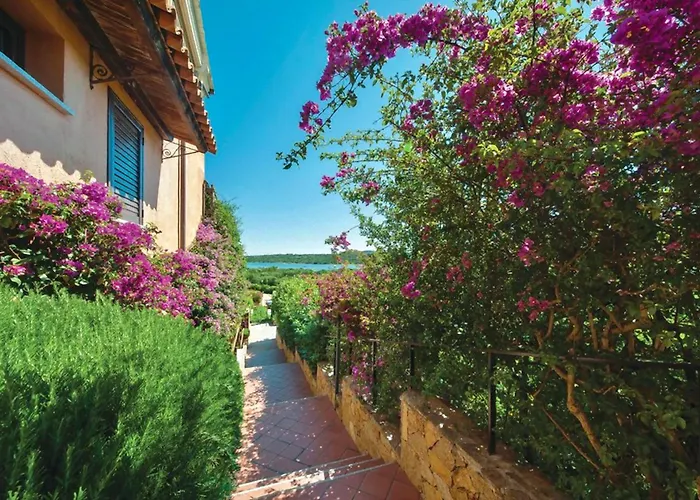 Two Bedrooms In Marinella Just 150 Mt From The Sea * ゴルフォ・アランチ