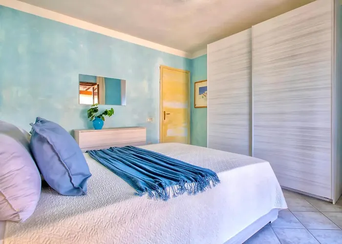 Two Bedrooms In Marinella Just 150 Mt From The Sea アパート ゴルフォ・アランチ