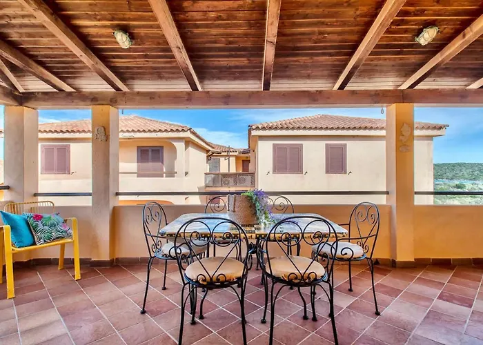 Two Bedrooms In Marinella Just 150 Mt From The Sea Appartement Golfo Aranci
