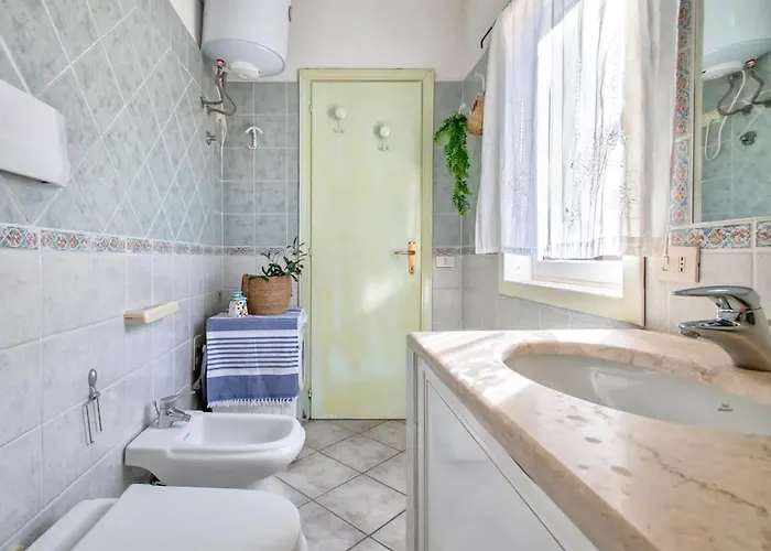 Two Bedrooms In Marinella Just 150 Mt From The Sea Appartement Golfo Aranci